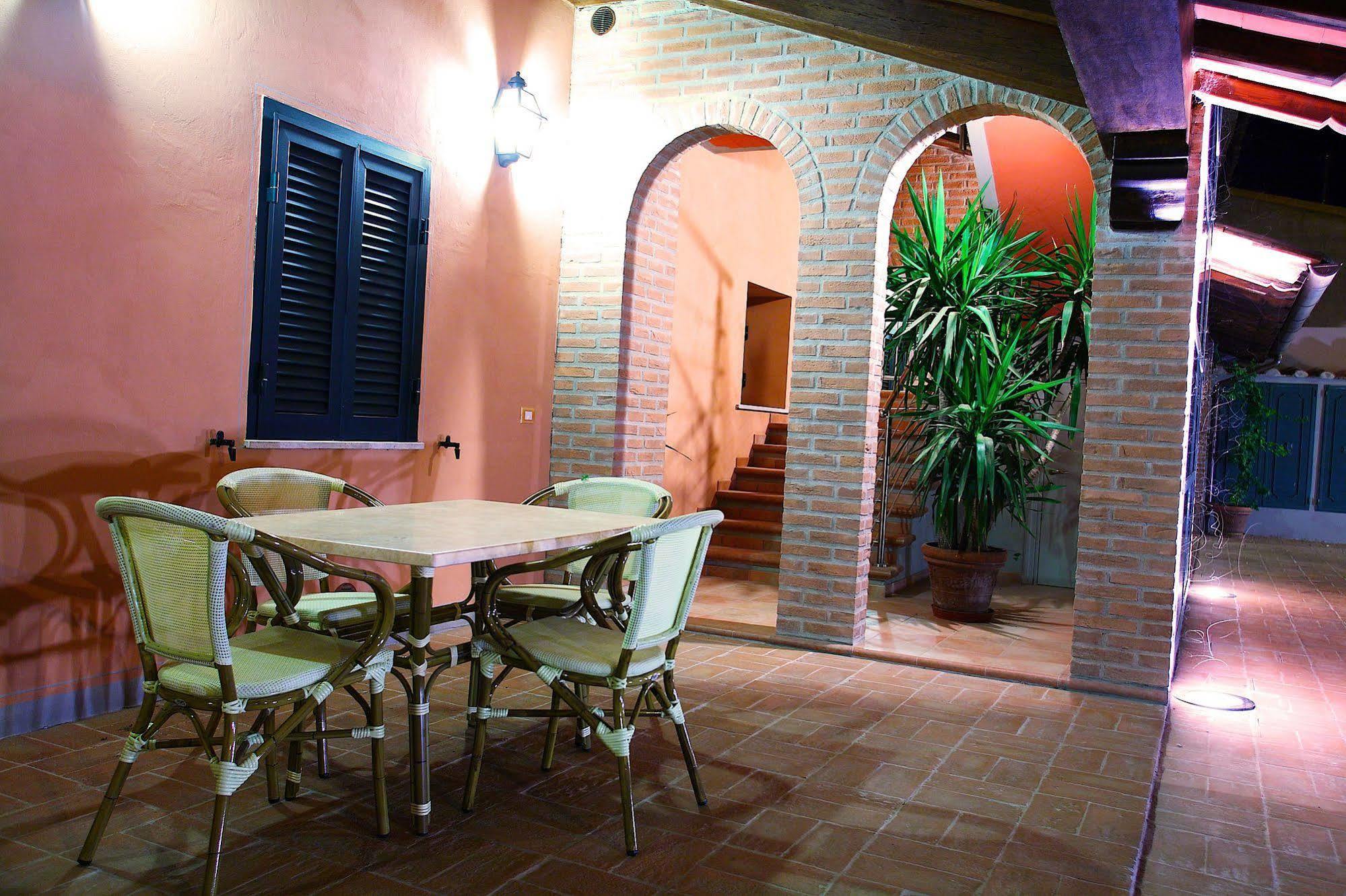 Residenze L'Uncinaia Holiday House Perugia Exteriér fotografie